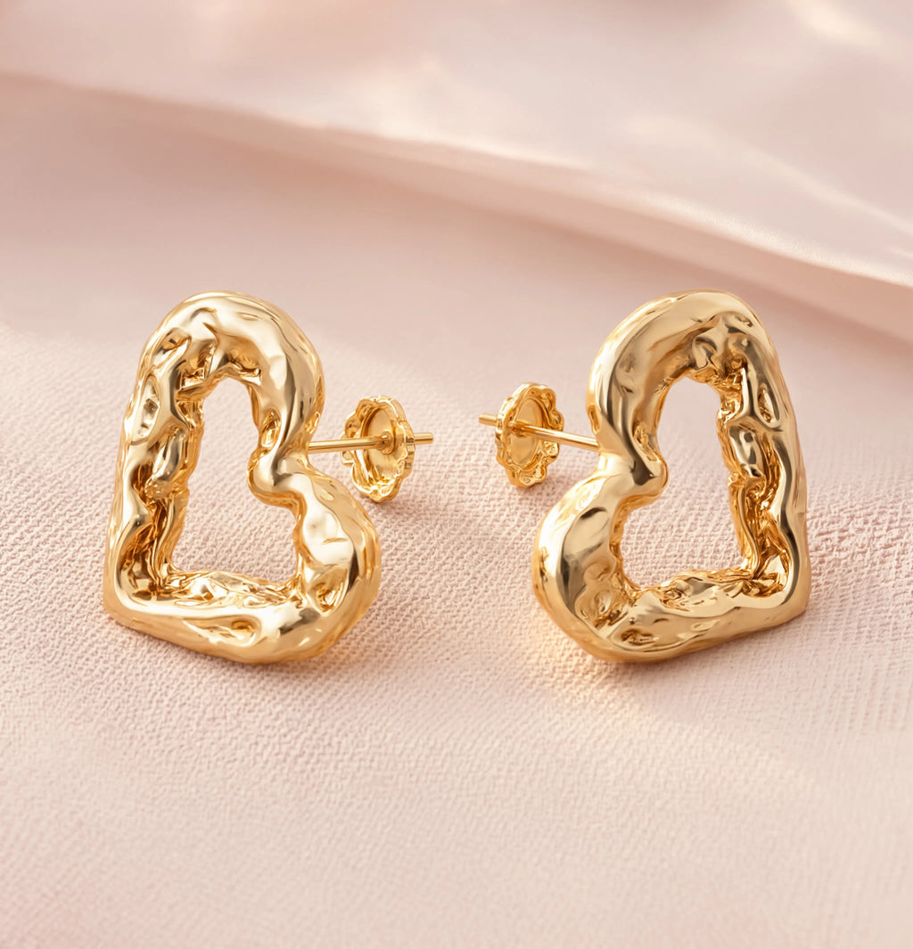 Amour Melt Studs