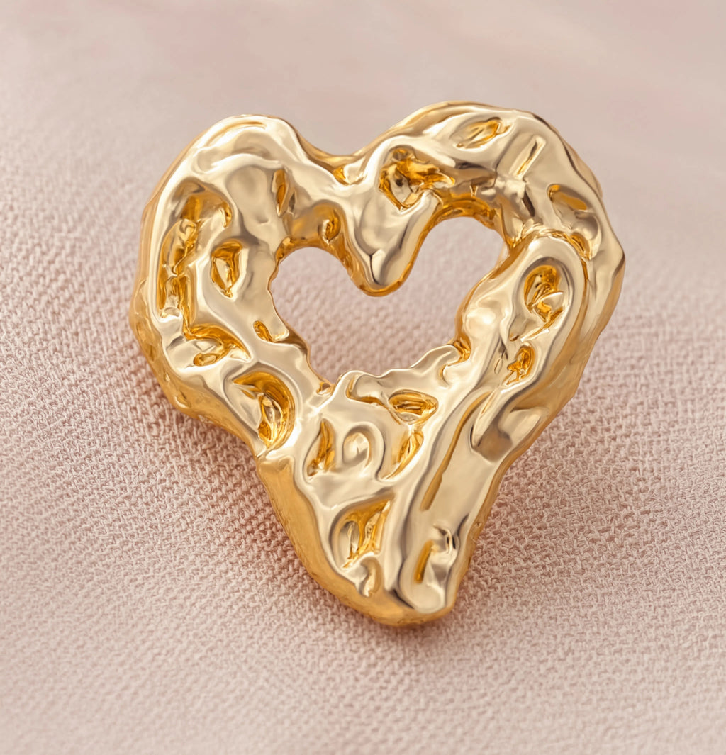 Amour Melt Studs